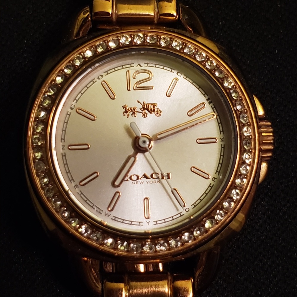 COACH 28MM ROSE GOLD WATCH